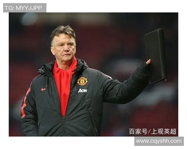 曼联球迷高唱告别范加尔，感谢他对球队的贡献