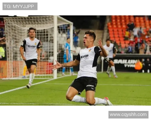 塞维利亚中场大将恢复训练，或能参加下场对阵瓦伦西亚的比赛